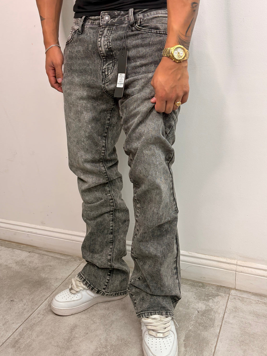 Jeans Flared — Mid Wash