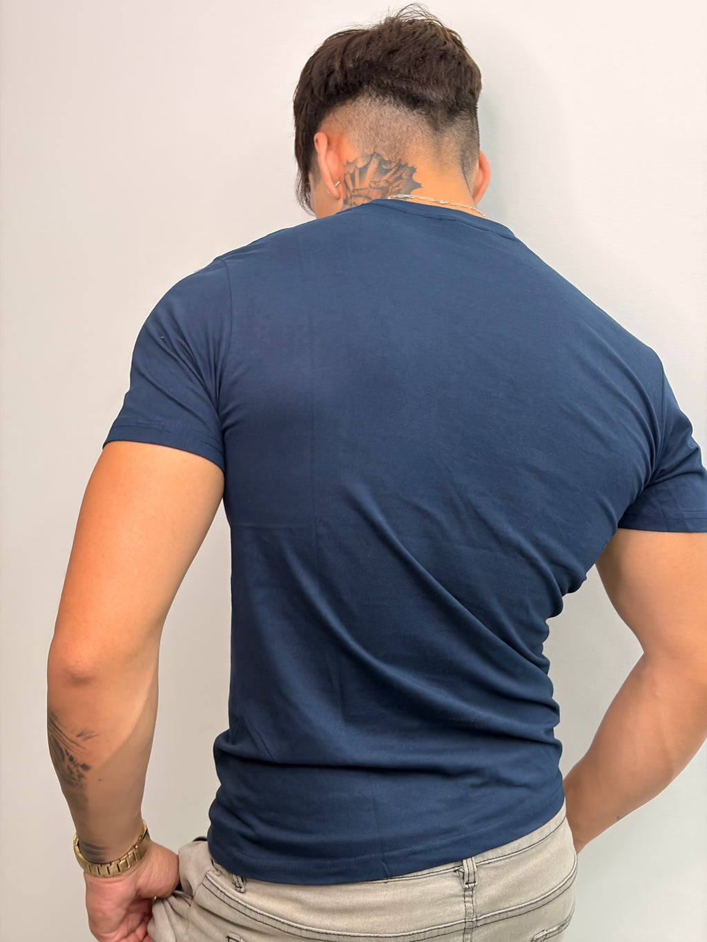 Polera Esencial Slim — Azul Cobalto