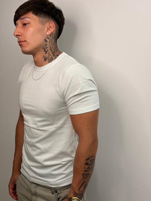 POLERA BLANCA BASICA - SLIM FIT